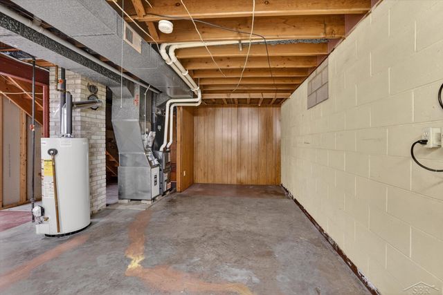 1603 Clover Lane, Midland, MI 48640