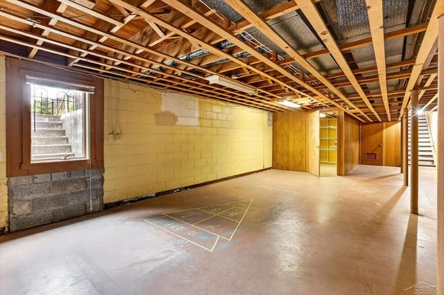1603 Clover Lane, Midland, MI 48640