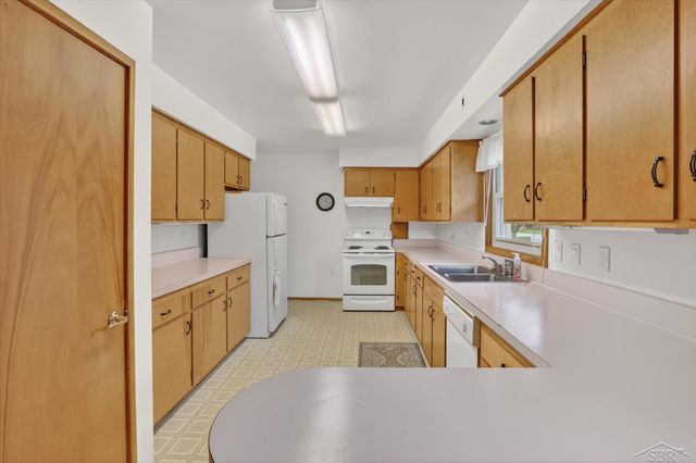 1603 Clover Lane, Midland, MI 48640