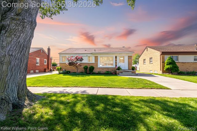 21530 Willow Wisp Street, St. Clair Shores, MI 48082