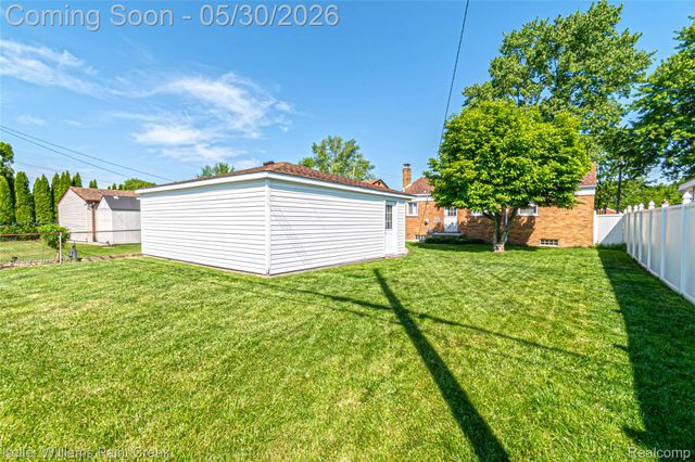 21530 Willow Wisp Street, St. Clair Shores, MI 48082