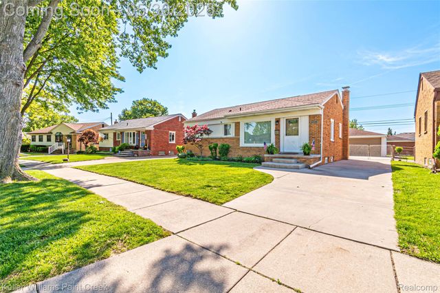 21530 Willow Wisp Street, St. Clair Shores, MI 48082