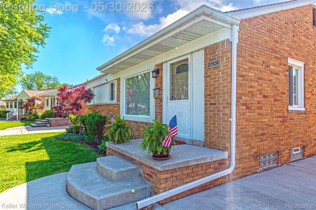 21530 Willow Wisp Street, St. Clair Shores, MI 48082