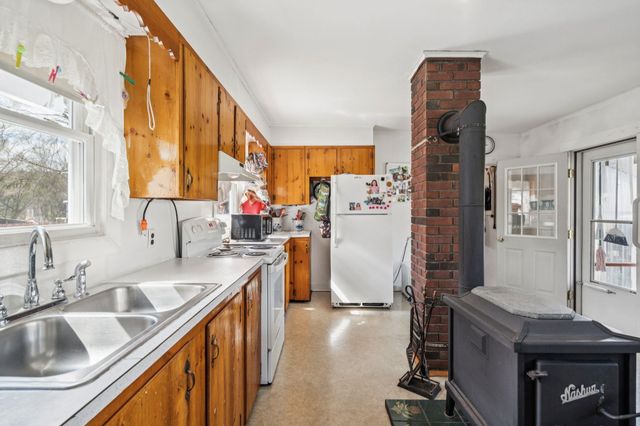 52 Dell Street, Charlestown, NH 03603
