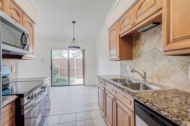 5640 Cedar Creek Drive, Benbrook, TX 76109