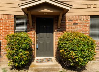 5640 Cedar Creek Drive, Benbrook, TX 76109
