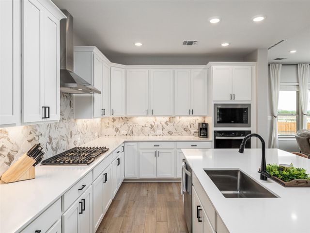 104 Keswick ST, Liberty Hill, TX 78642