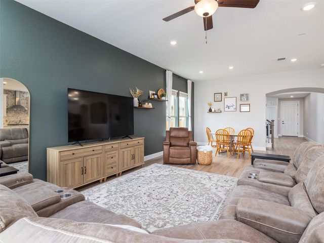 104 Keswick ST, Liberty Hill, TX 78642