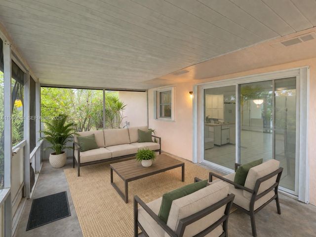 11110 SW 153rd St, Miami, FL 33157