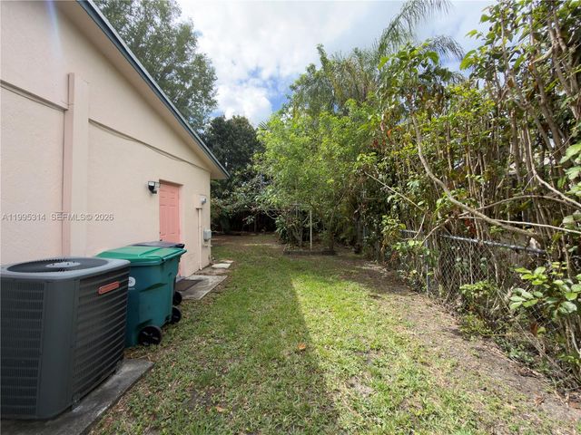 11110 SW 153rd St, Miami, FL 33157