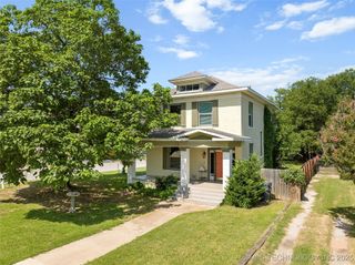 121 F SW, Ardmore, OK 73401