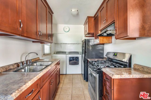 1118 Marlborough Avenue, Inglewood, CA 90302