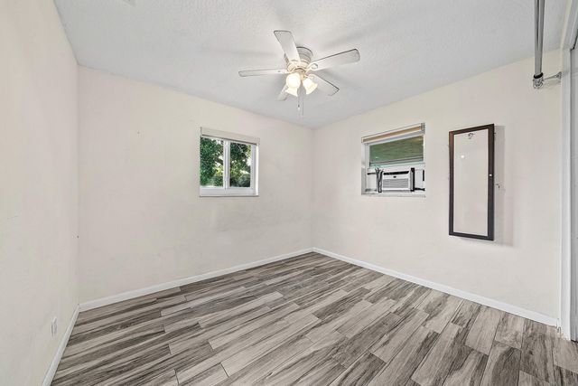 1446 W Jennings Street, Lantana, FL 33462