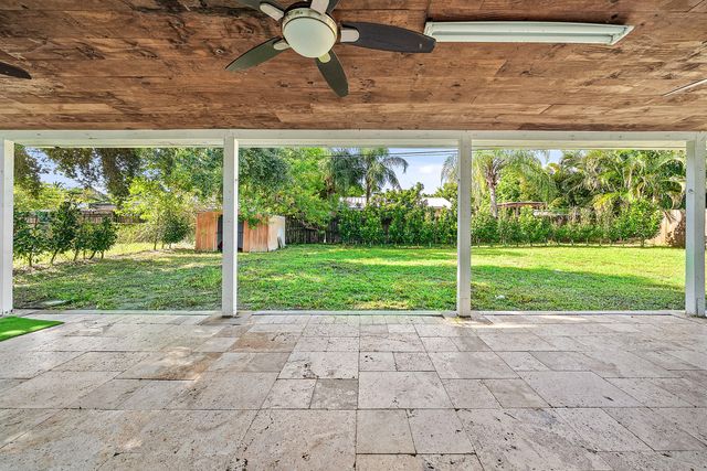 1446 W Jennings Street, Lantana, FL 33462