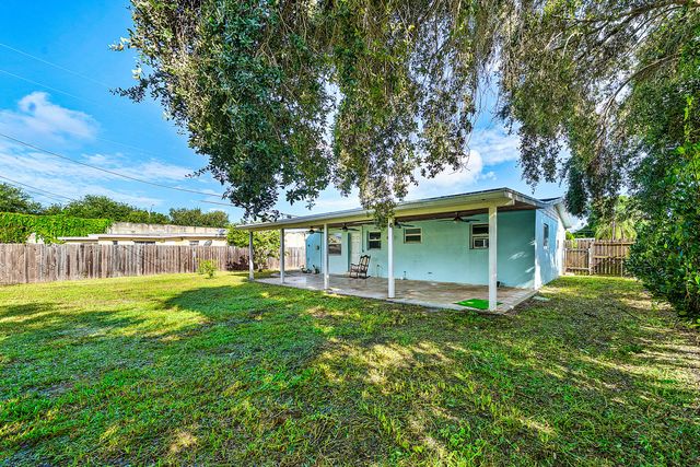 1446 W Jennings Street, Lantana, FL 33462