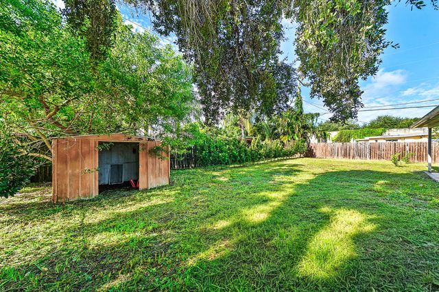 1446 W Jennings Street, Lantana, FL 33462