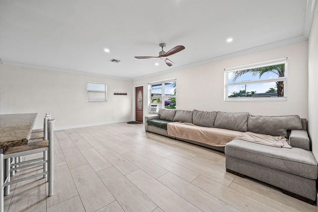 1446 W Jennings Street, Lantana, FL 33462