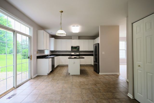 771 S Sienna Drive, Round Lake, IL 60073