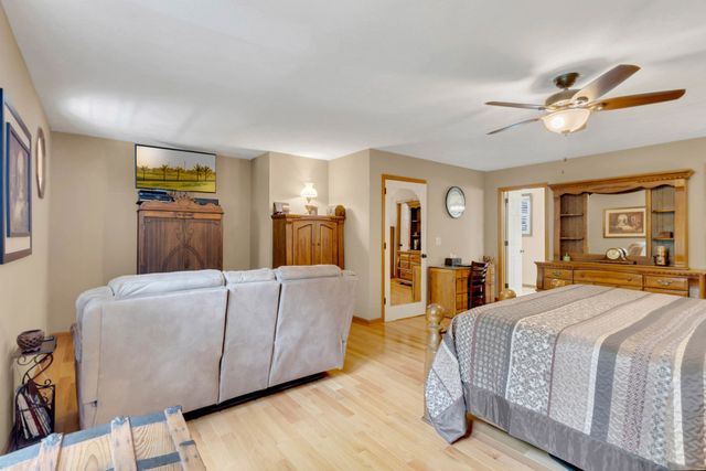 1500 Hidden Meadow Dr, Cottontown, TN 37048