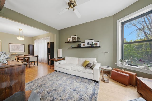 2436 N Albany Avenue, Chicago, IL 60647