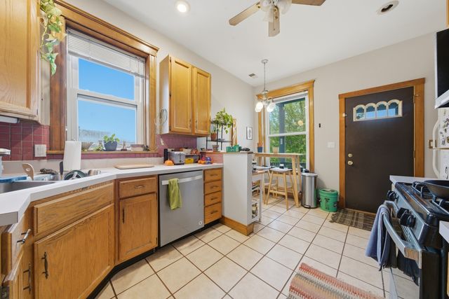 2436 N Albany Avenue, Chicago, IL 60647