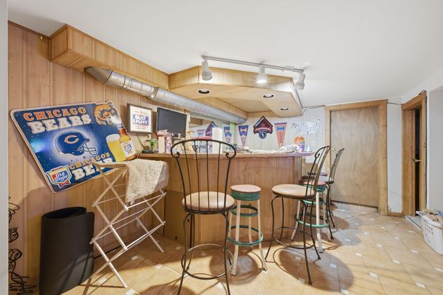 2436 N Albany Avenue, Chicago, IL 60647