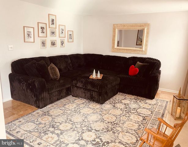 500 COBBLESTONE CT, Egg Harbor Township, NJ 08234