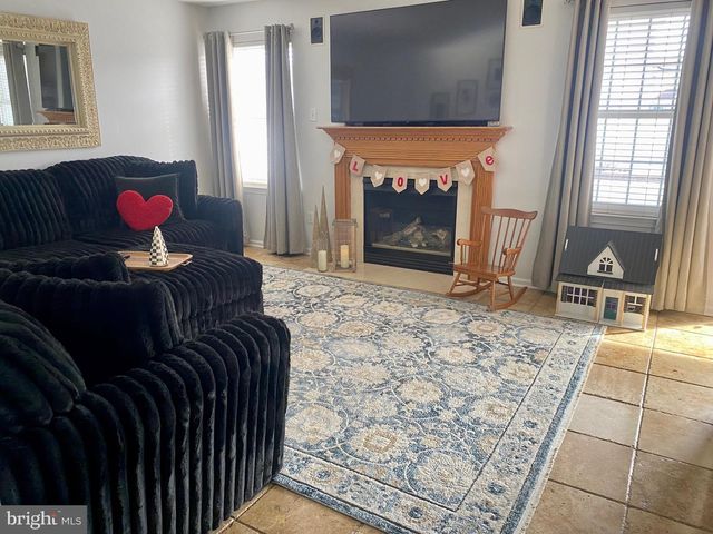 500 COBBLESTONE CT, Egg Harbor Township, NJ 08234