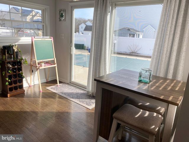 500 COBBLESTONE CT, Egg Harbor Township, NJ 08234