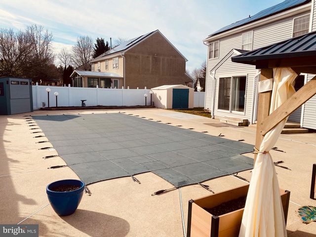 500 COBBLESTONE CT, Egg Harbor Township, NJ 08234