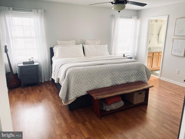 500 COBBLESTONE CT, Egg Harbor Township, NJ 08234