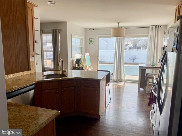 500 COBBLESTONE CT, Egg Harbor Township, NJ 08234