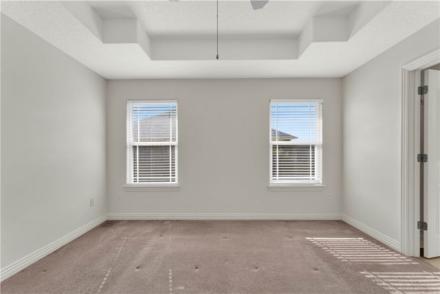 545 Red Oak Street, Gentry, AR 72734