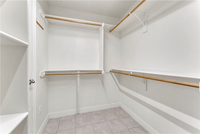 545 Red Oak Street, Gentry, AR 72734