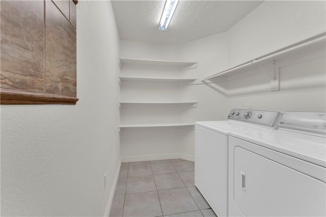 545 Red Oak Street, Gentry, AR 72734