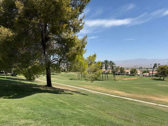 326 Vista Royale Drive, Palm Desert, CA 92211
