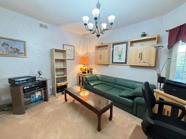 326 Vista Royale Drive, Palm Desert, CA 92211