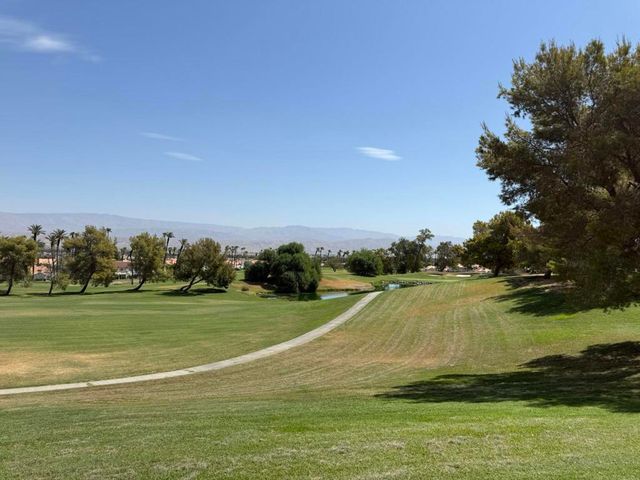 326 Vista Royale Drive, Palm Desert, CA 92211