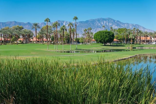 326 Vista Royale Drive, Palm Desert, CA 92211