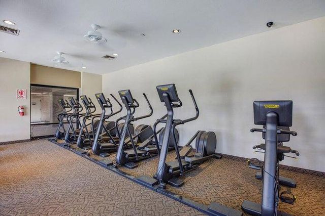 326 Vista Royale Drive, Palm Desert, CA 92211