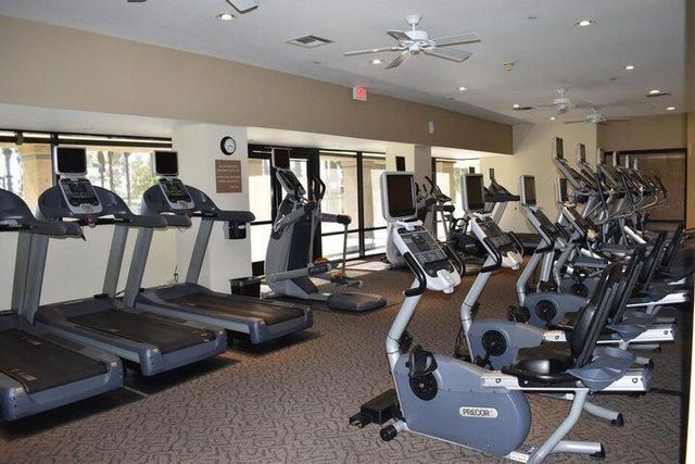 326 Vista Royale Drive, Palm Desert, CA 92211