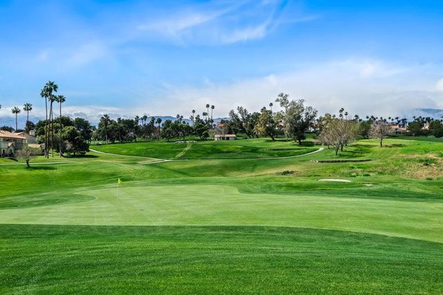 326 Vista Royale Drive, Palm Desert, CA 92211