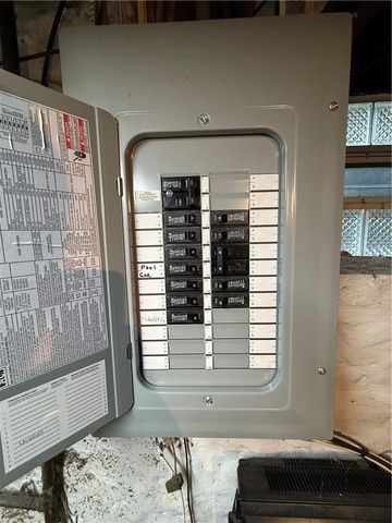 727 Thompson St, Turtle Creek, PA 15145