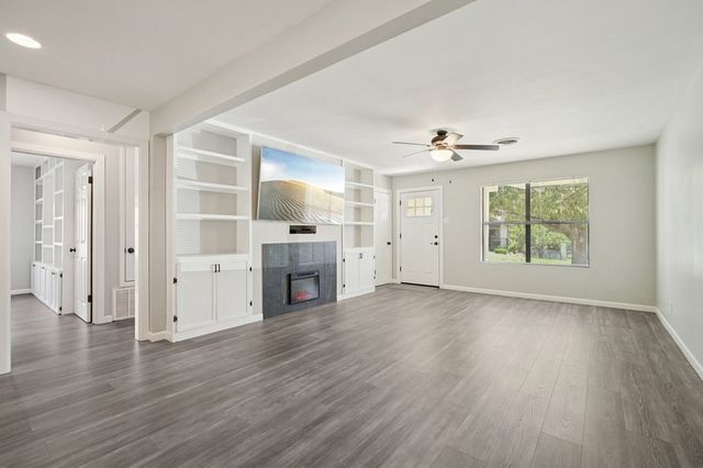 713 Galbraith Ave, Kerrville, TX 78028