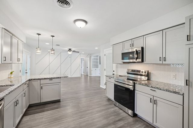 713 Galbraith Ave, Kerrville, TX 78028