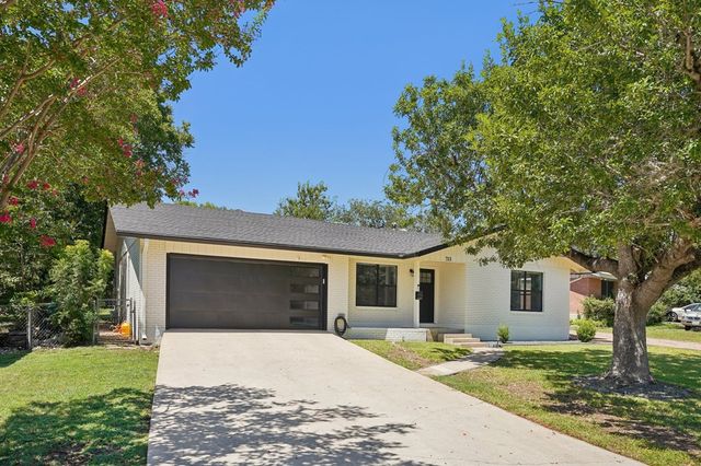 713 Galbraith Ave, Kerrville, TX 78028