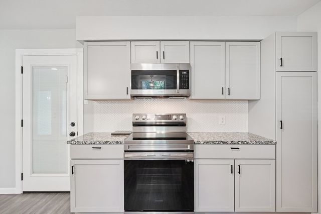 713 Galbraith Ave, Kerrville, TX 78028