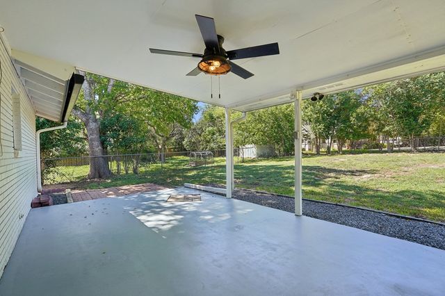 713 Galbraith Ave, Kerrville, TX 78028