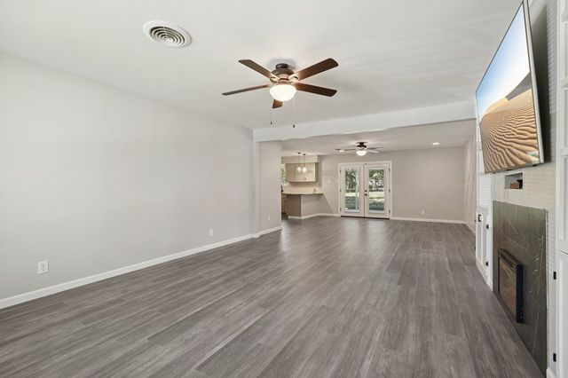 713 Galbraith Ave, Kerrville, TX 78028