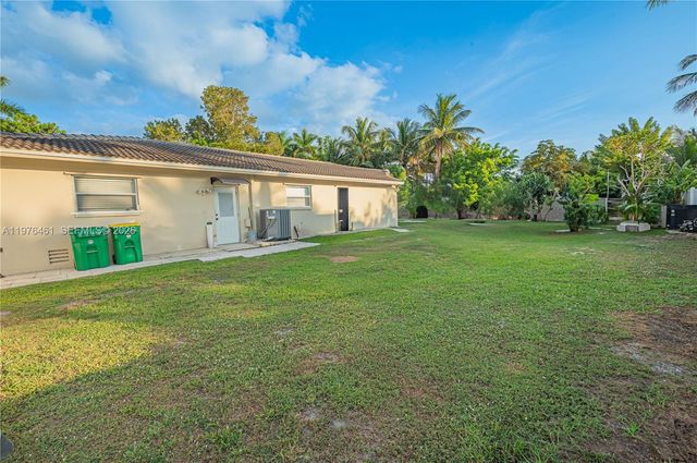 11400 Tara Dr, Plantation, FL 33325